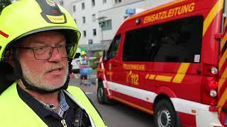 Großeinsatz im Kreuztaler EKZ -  PKW und E-Bike brennen in Tiefgarage - Rettungskräfte im Einsatz