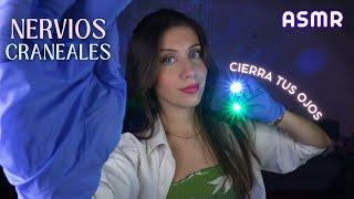 ASMR • Examen de Nervios CRANEALES pero CIERRA tus OJOS - Roleplay Luz Tenue