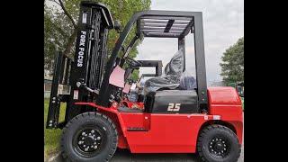 ForkFocus 3.0T Diesel forklift with Isuzu C240 engine for sale.