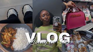 LIVING IN UK #68 | Praise Night, New Tripods, Stir-Fry Recipe, & Answering Assumptions | MonnyLagos