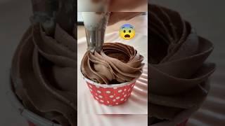 easy cupcake desgine || itna simple ki koi b easily bna skta h #cakes #youtubeshorts #shorts #music