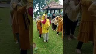 kocak seru habis lomba lompat depan belakang #,keseruan lomba di vila Khansa