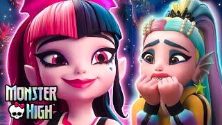 Enjoy the Summer Break with Draculaura & Lagoona!  | Monster High