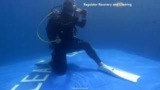 PADI 20SKILLS DIVEMASTER and IDC Regulator Recovery and Clearing 1