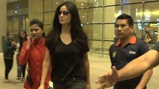 Katrina Kaif gets clicked at Mumbai Airport | Full Video