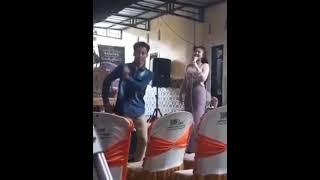 Joget paling lucu sepanjang masa !! Artisnya Hampir ngompol