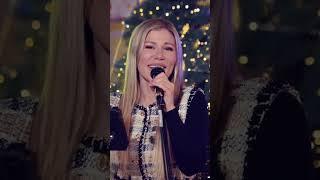 Українська версія хіта 'Mariah Carey - All I Wat For Christmas Is You' від Альони Омаргалієвої