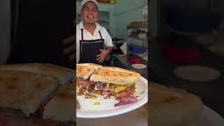 Una torta cubana especial, pero más especial como te atienden