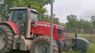 TRACTOR MASSEY FERGUSON-la tocat de crengi.