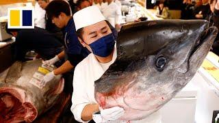 Tuna fetches US$1.3 million at world's biggest fish market