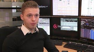 Rick (20) werkt op de beurs dankzij het RTL Z Beur - RTL Z NIEUWS