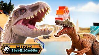 Dinosaurs Cause Chaos at the Pier!  | Jurassic World Dino Trackers