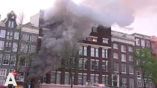 Grote brand in grachtenpand aan het Singel