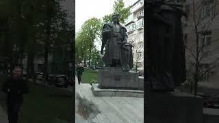 памятник Орлику в Киеве
