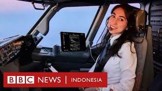 Pilot perempuan pertama dari Afghanistan terbang di Eropa - BBC News Indonesia