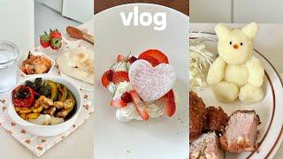 daily life in JEJU vlog | Cutlet | Curry with roasted vegetable | Smoothie Bowl | Pavlova | banh mi