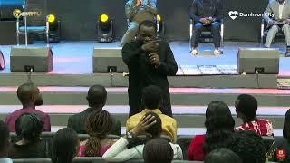 Pastor David Ogbueli rebukes young people for going extreme with prayer mannerism.