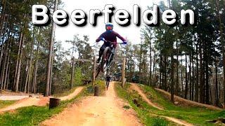 Mit ANFÄNGER im Bikepark Beerfelden! | Verfluchte Jumpline | Specialized Enduro | Jacques Trialduro