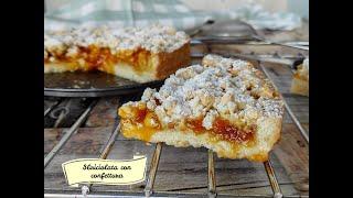 Sbriciolata con confettura una crostata morbida semplice e veloce da realizzare fa impazzire tutti!