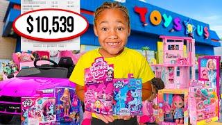 Kiki Goes To Toys R Us For The First Time! | Kiki And Me