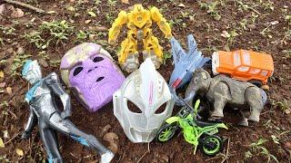 Mencari dan Menemukan Mainan Robot, Transformer, Topeng Ultraman, Gorilla, Buaya, Badak, Motor Balap