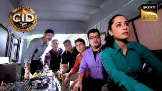 एक Van में बाथ कर CID Team ने किसपर रखी है नज़र? | CID | Full Episode