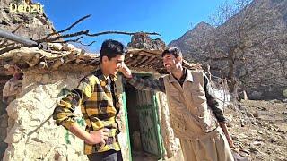 Aghaqarboon's return home and his children buy glasses for the house by selling recycled materials