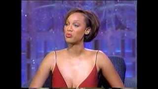 TYRA BANKS - DEMONSTRATES HOW TO MAKE AN ENTRANCE - INTERVIEW  AND DANCE - 1998