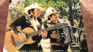 Los Invasores De Nuevo Leon cancion Prieta Linda