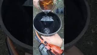 Отличный способ как легко добыть червей #shorts #рыбалка