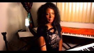 Alexandra Mayers LIVE - Friday night