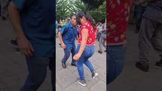 KARLA Y CORCHOLATA EN LA PLAZA LIBERTAD