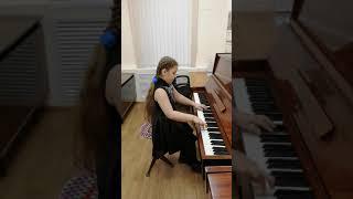 Коломойцева Алена. г.Кропоткин. 9 лет.  П. Вахс  "Испанская серенада".