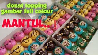 Donat empuk lembut dan aneka toping karakter lucu full colour