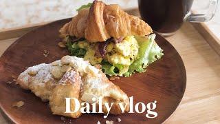 Daily vlog Indonesia | Sandwich croissant | Butter garlic sourdough | Indomie Cabe Hijau