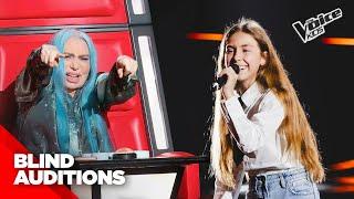 Carol stupisce Loredana con “Nessun Dolore” vers. di Giorgia | The Voice Kids 3 Blind Auditions