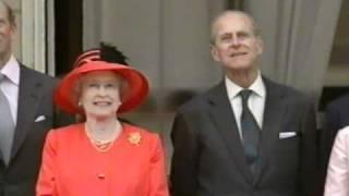 Royal Family on palace balcony for Golden Jubilee (2002)