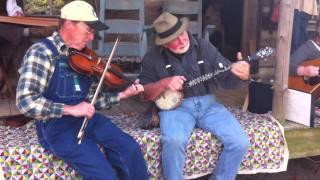 Banjo and fiddle at Hart Square