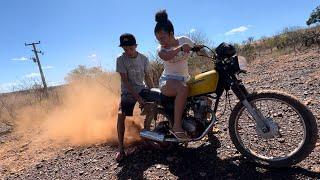 A MULHER DO BRUTINHO DA VOLTINHA COM LEVY NA MOTO DA FAZENDA