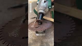 Quickly remove the angle grinder fixing screw #hardwaretools #tools