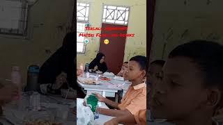 Gaya Aris Budiman ketika makan di kelas Ms. Dilla 