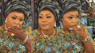 BOSE AKINOLA EMOTIONAL AT HER FATHER’S BURIAL CEREMONY PRAYER IN IBADAN