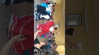 Mi hija Priscila bailando marinera