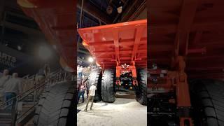 Massive Hitachi Mining truck!