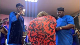 PASUMA FREAKED BY OLAYINKA SOLOMON ON STAGE AT JIGAN BABA OJA 40TH BIRTHDAY