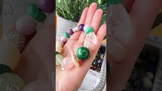Розовый кварц, прозрачный кварц, аметист, фосфосидерит, малахит, кунцит, лунный камень, жемчуг ️