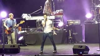 Maroon 5 - (solo drums) + Sunday Morning (Live in Jakarta, Indonesia, 27 April 2011)