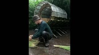 BUILDING A WARM AND COZY BAMBOO SHELTER IN HEAVY RAIN. SOLO CAMPING BUSHCRAFT. - Part 3 #camp#build