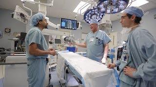 Visiting Neurosurgeon from Australia Observes Robotic Spine Surgeries