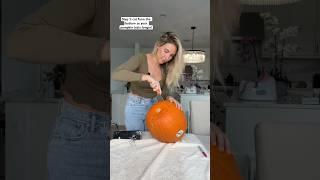 Trying the viral easy pumpkin carving hack!! How to carve a pumpkin!